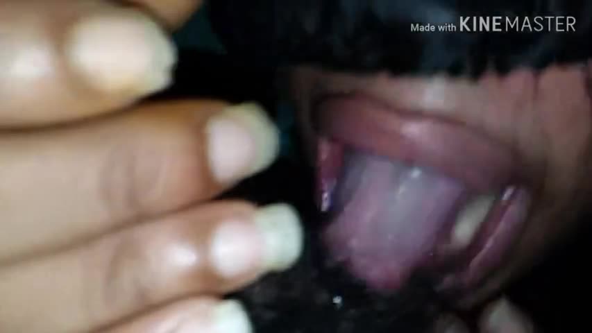 Plunger mouth tranny swallows me