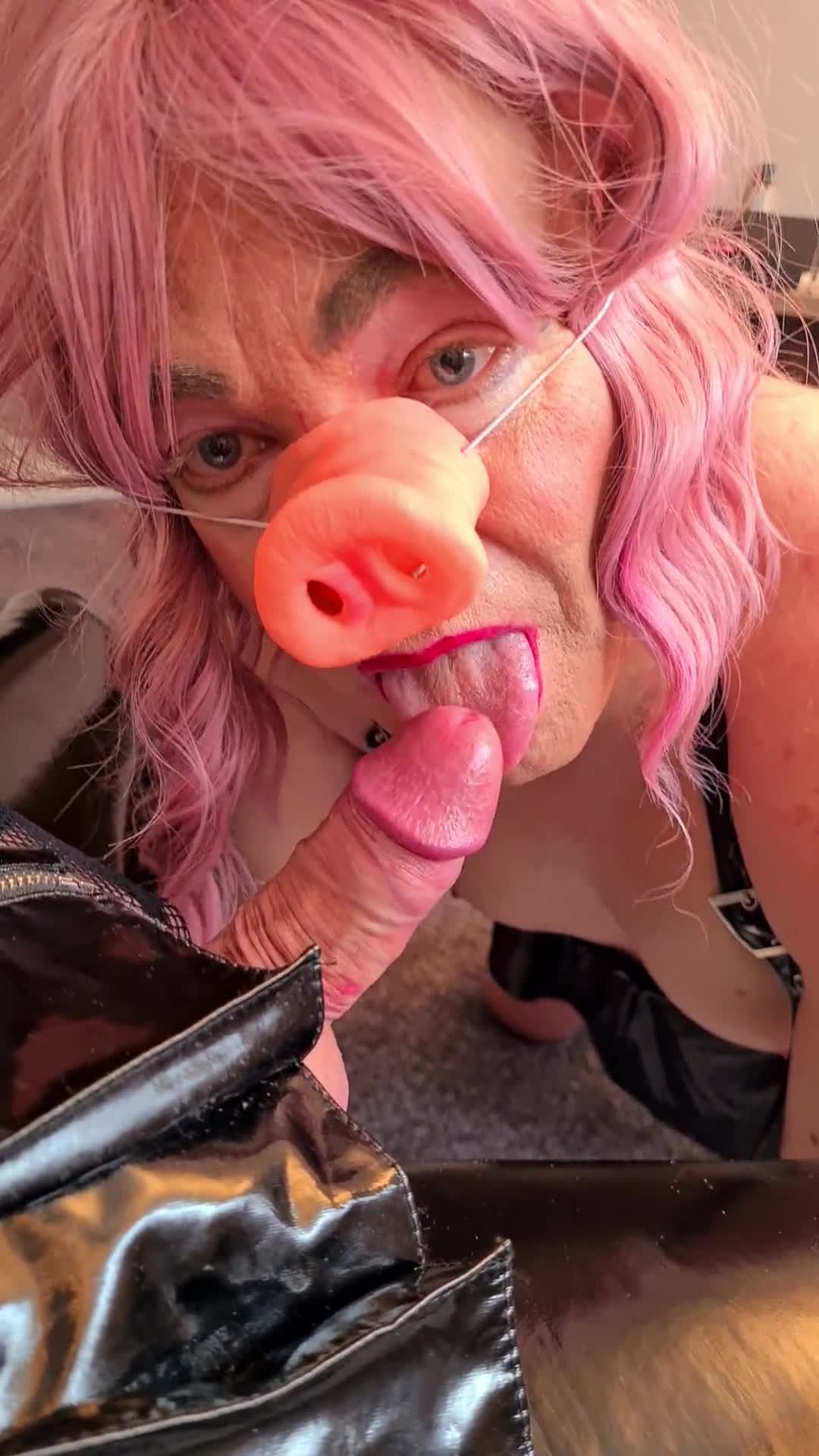 Piggy like it wet