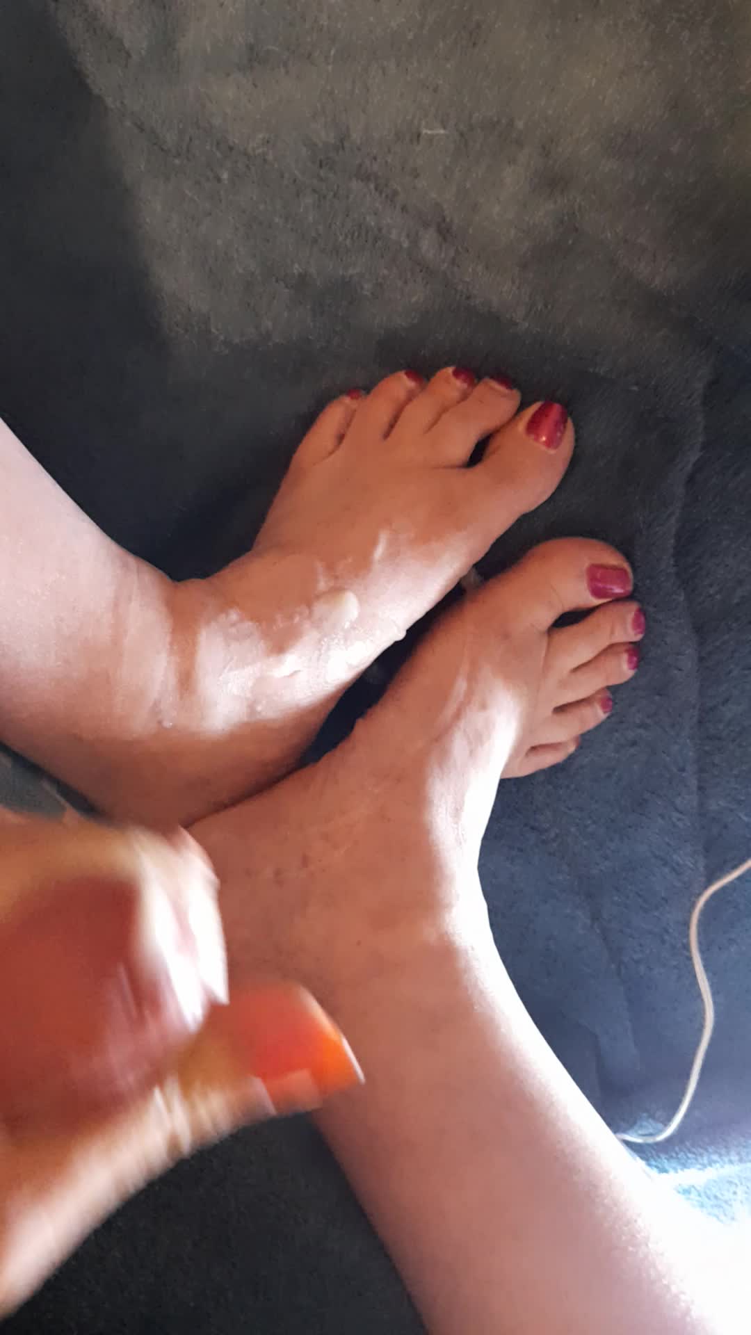 Cumming on my feet